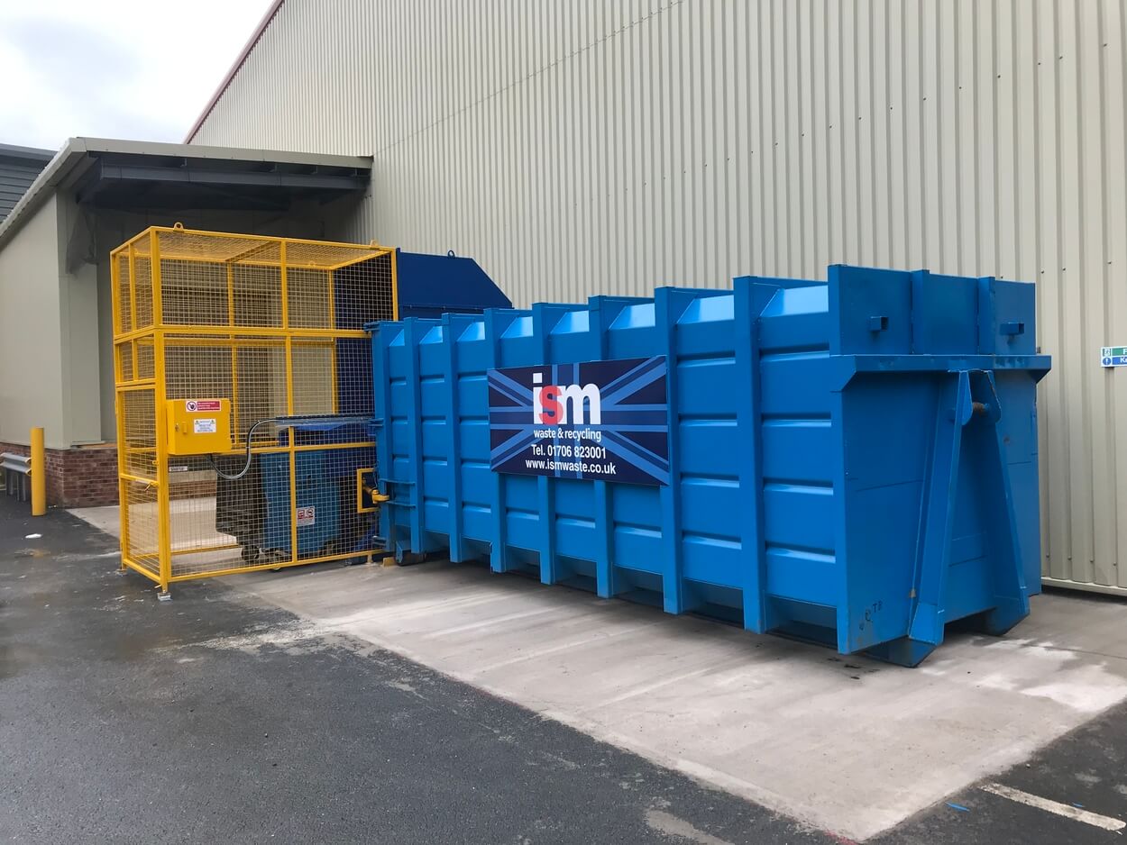 Roll on roll off compactor skip