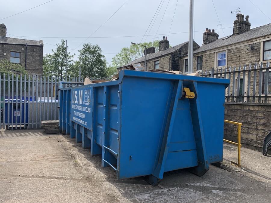 25 yard roll on roll off skip